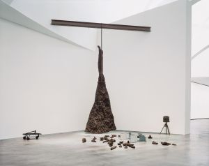 アート・デザイン・音楽 JOSEPH BEUYS SKULPTUREN UND OBJEKTE Joseph Beuys: Multiple Myths | London | June 2021 - YouTube