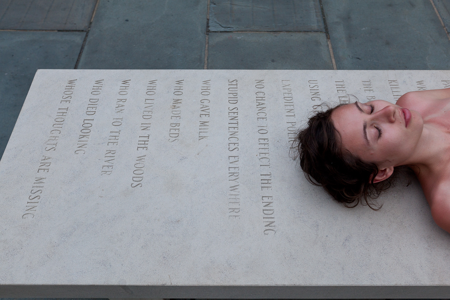 Memorial Bench II: Eye cut by flying glass | Jenny Holzer | Guggenheim Bilbao Museoa