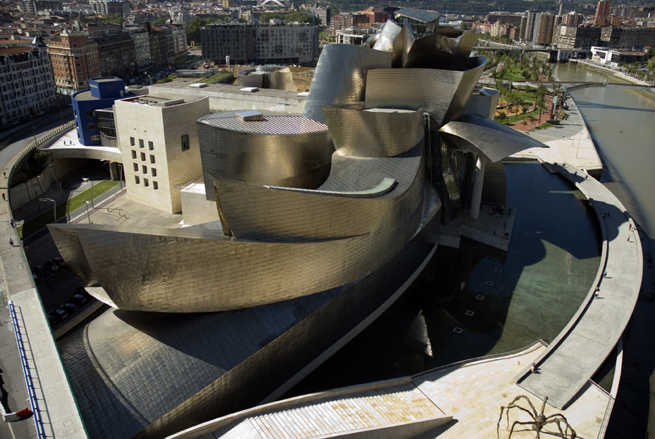 Outside the Museum | Guggenheim Museum Bilbao