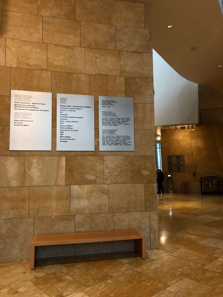 Placas del vestíbulo (2018) | Guggenheim Bilbao Museoa