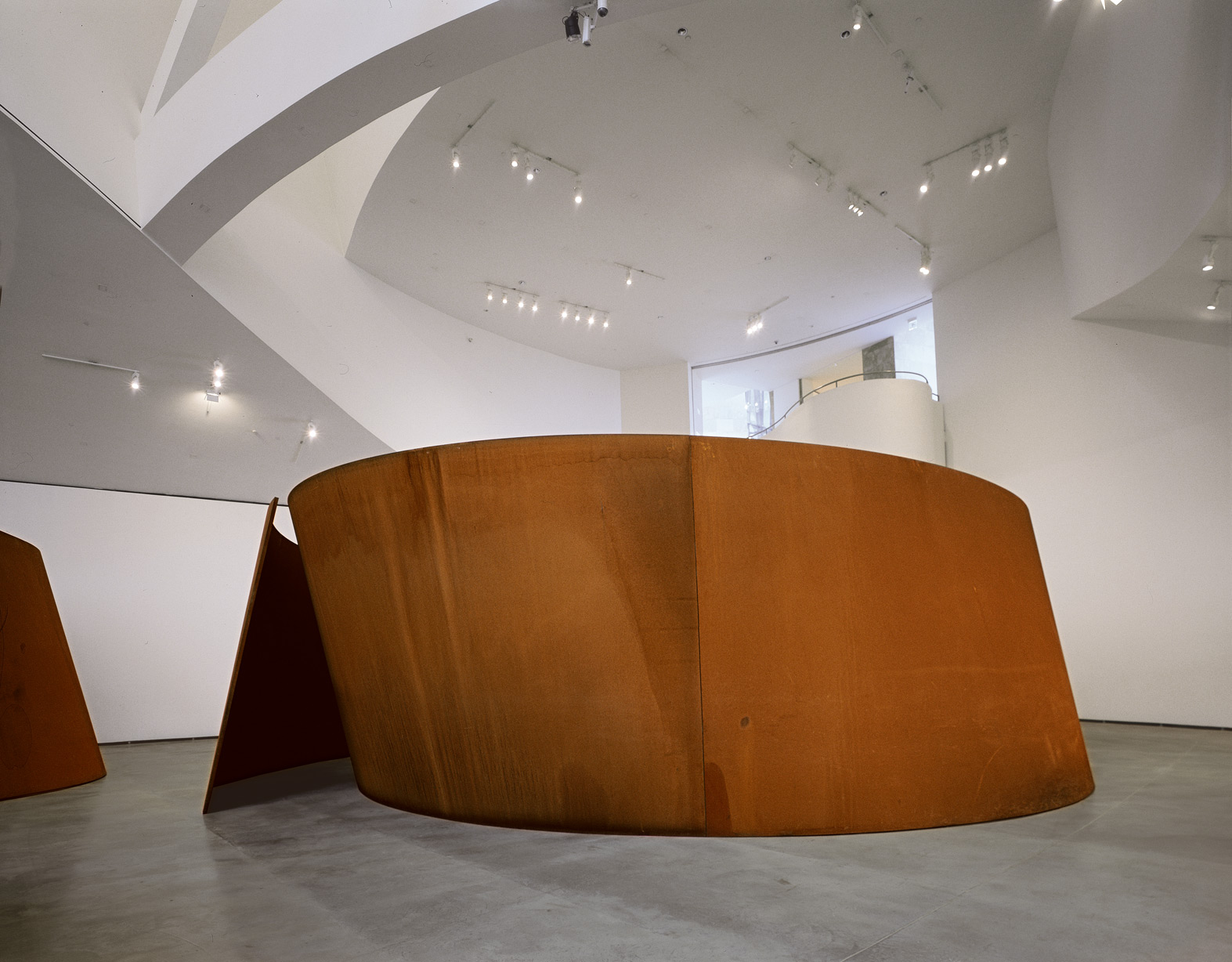 Espiral bihurritua (itxita zabalik itxita zabalik itxita) | Denboraren materia | Richard Serra | Guggenheim Bilbao Museoa