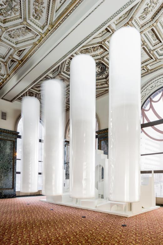 Columnas flotantes de 5 metros