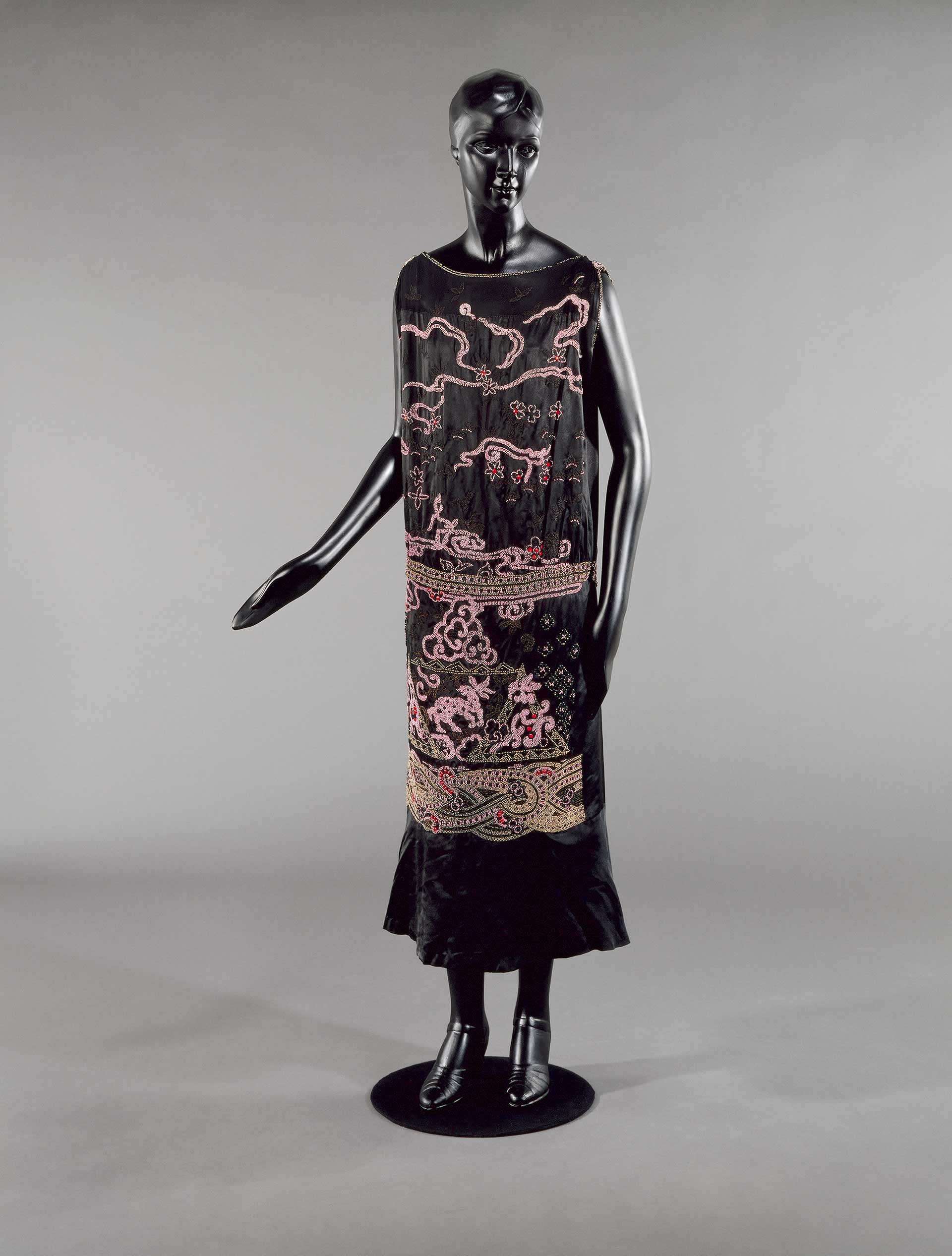 Vestido “Nuit de Chine”, principios de la década de 1920
