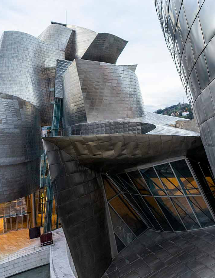 Exterior del edificio y puente | Guggenheim Bilbao Museoa