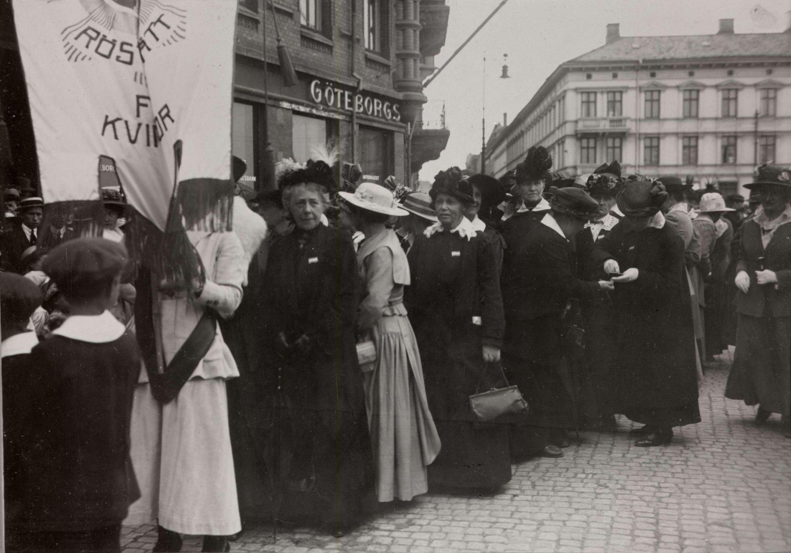 La voix des femmes. De l’obscurité à la sphère publique