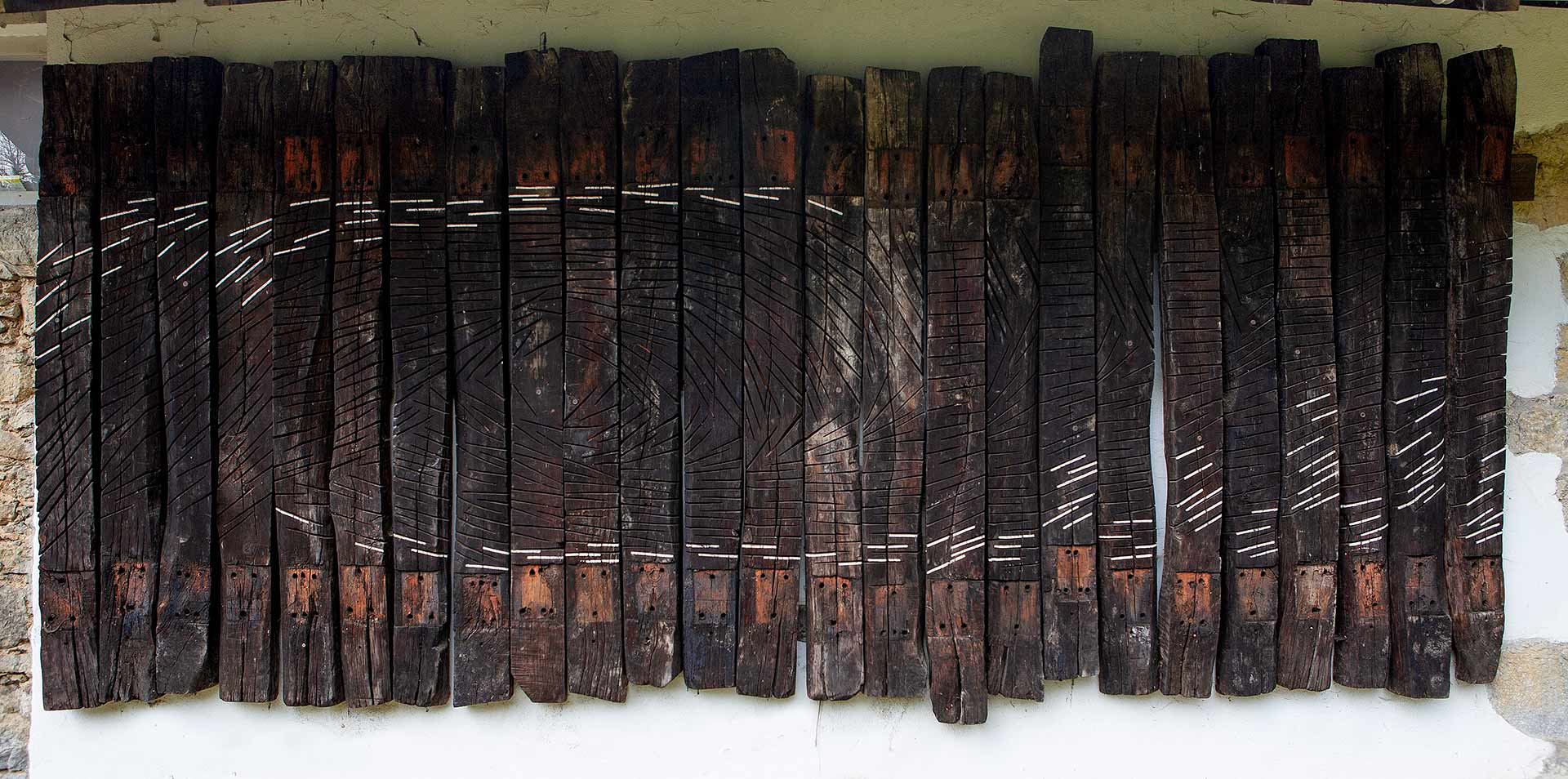 Agustin-Ibarrola-Mural-de-traviesas